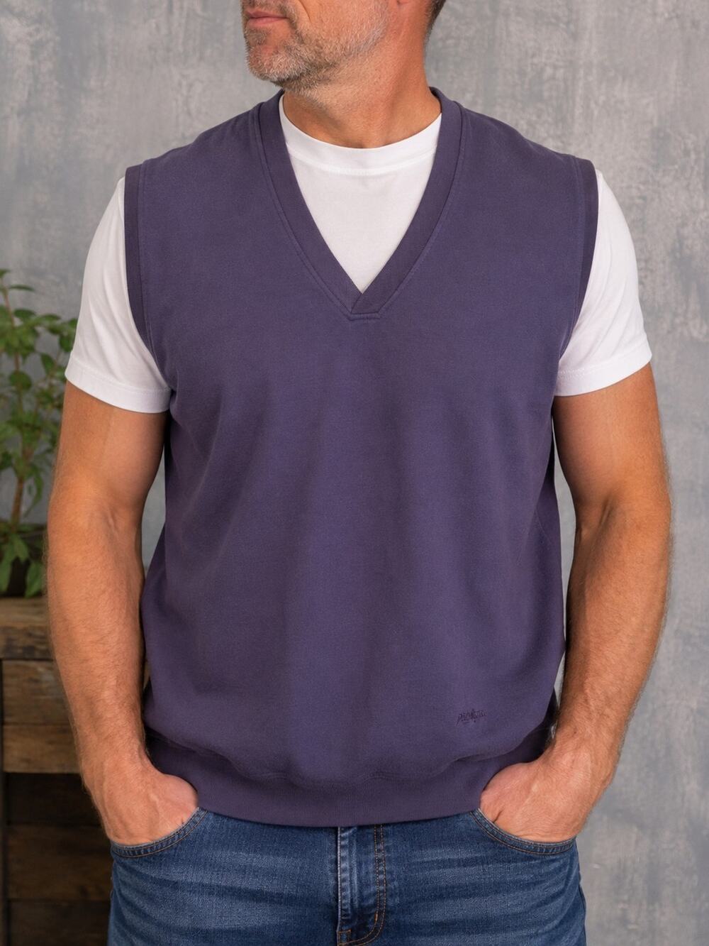 Brooks Men Large Navy V Neck Sweatshirt Vest Sleeveless Pullover Made in Canada